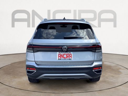 New 2025 Volkswagen Taos SE image 7