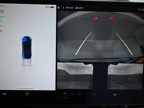 Used 2021 Tesla Model Y Long Range image 9