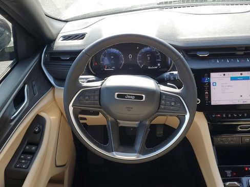New 2026 Jeep Grand Cherokee Limited AWD/4WD image 18