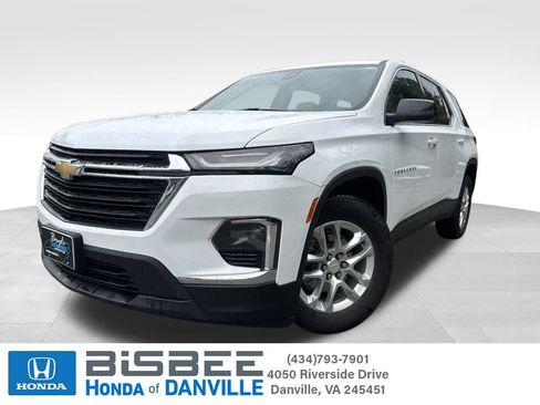 Used 2022 Chevrolet Traverse LS FWD image 1