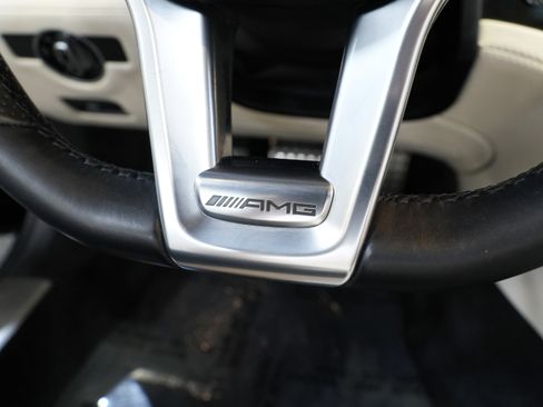 Used 2015 Mercedes-Benz SL 63 AMG image 38