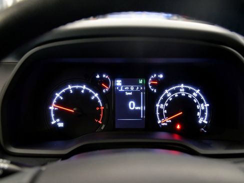 Used 2021 Toyota 4Runner SR5 image 21