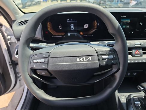 New 2026 Kia K4 FWD image 28