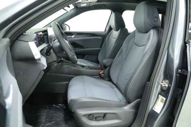 New 2026 Volkswagen Tiguan SE R-Line FWD image 30