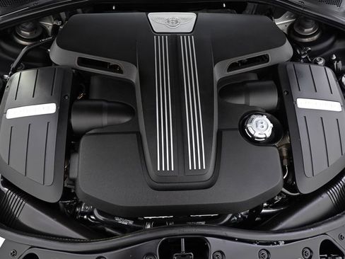 Used 2017 Bentley Flying Spur S V8 AWD/4WD image 24