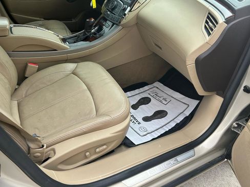 Used 2010 Buick LaCrosse CXL image 12