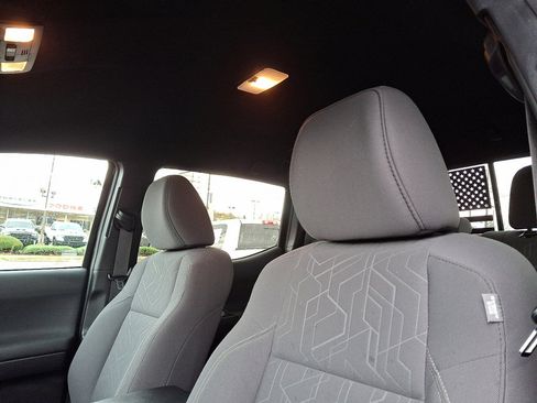 Used 2019 Toyota Tacoma TRD Off-Road image 24