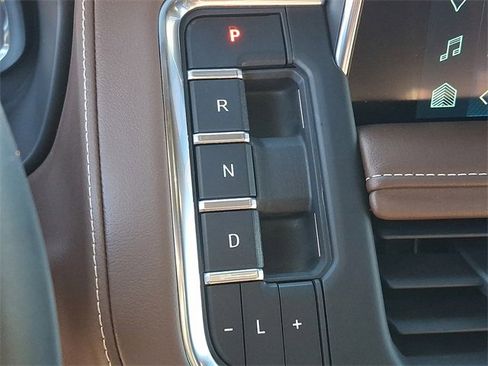 Used 2023 Chevrolet Suburban High Country w/ Premium Package 2 image 14