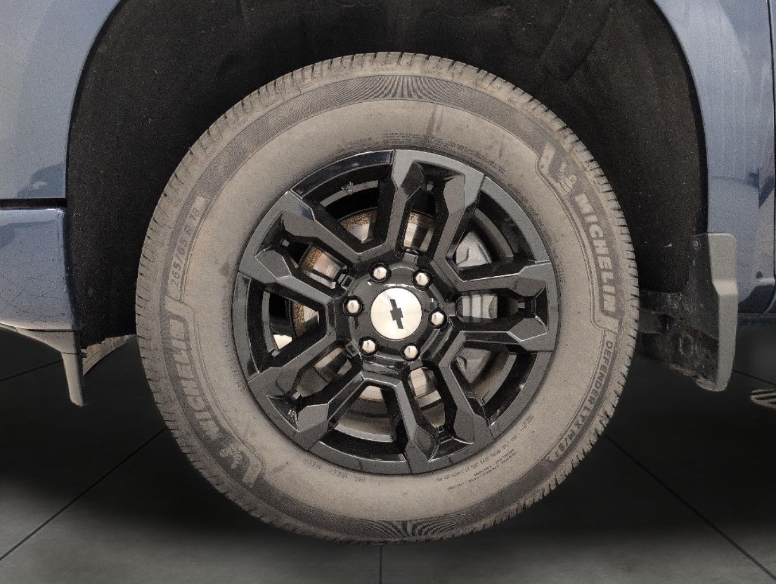 Certified 2022 Chevrolet Silverado 1500 RST w/ Convenience Package II AWD/4WD image 3