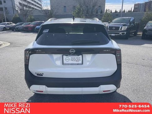 New 2026 Nissan Kicks SV w/ SV Premium Package image 4