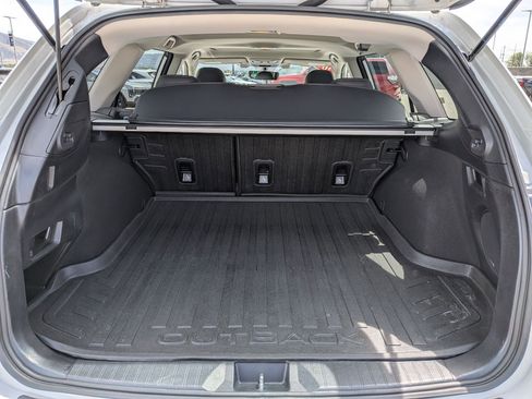 Used 2017 Subaru Outback 2.5i Limited AWD/4WD image 31