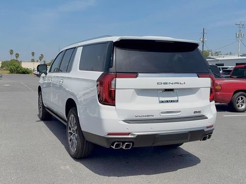 New 2026 GMC Yukon XL Denali w/ Denali Reserve Package RWD image 7