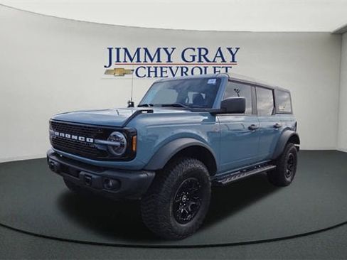 Used 2023 Ford Bronco Wildtrak image 7