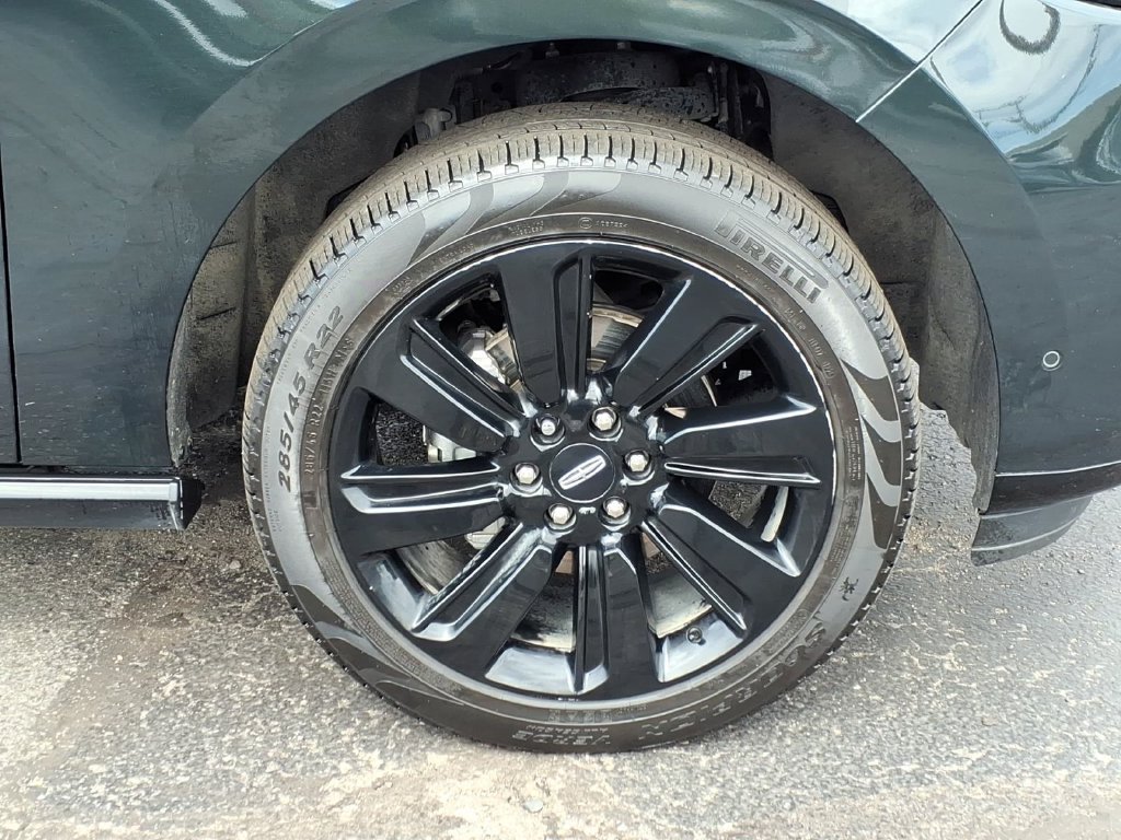 Used 2024 Lincoln Navigator L Black Label AWD/4WD image 9