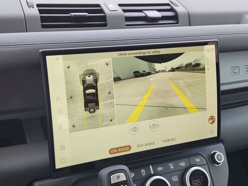 New 2026 Land Rover Defender 110 V8 image 18