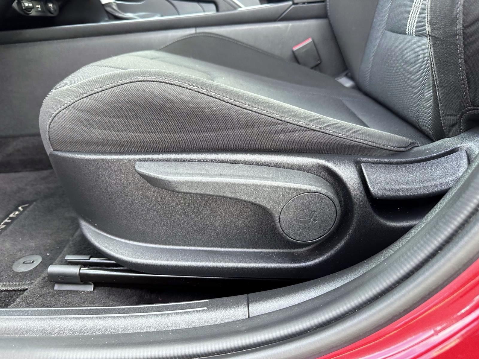 Used 2023 Hyundai Elantra SE FWD image 10