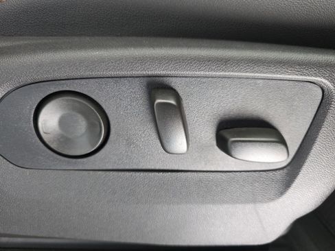 Used 2025 GMC Sierra 1500 AT4 w/ AT4 Premium Package image 11