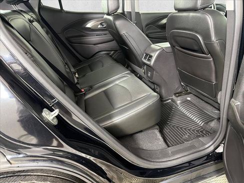 Used 2024 GMC Terrain SLT AWD/4WD image 15