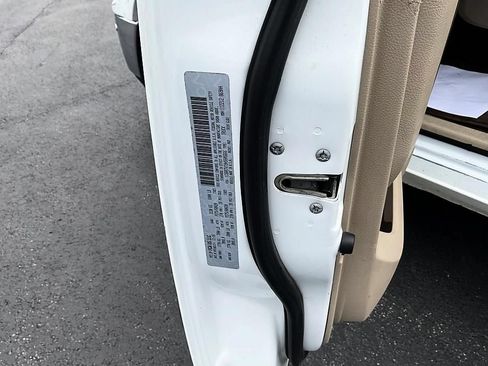 Used 2017 RAM 1500 Laramie w/ Convenience Group AWD/4WD image 39