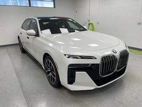 Certified 2025 BMW 740i xDrive image 5