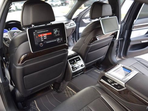 Used 2018 BMW ALPINA B7 xDrive w/ Luxury Rear Seating Package AWD/4WD image 49