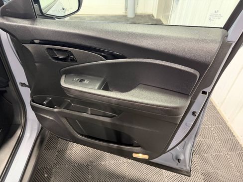 Used 2024 Honda Passport Black Edition image 26