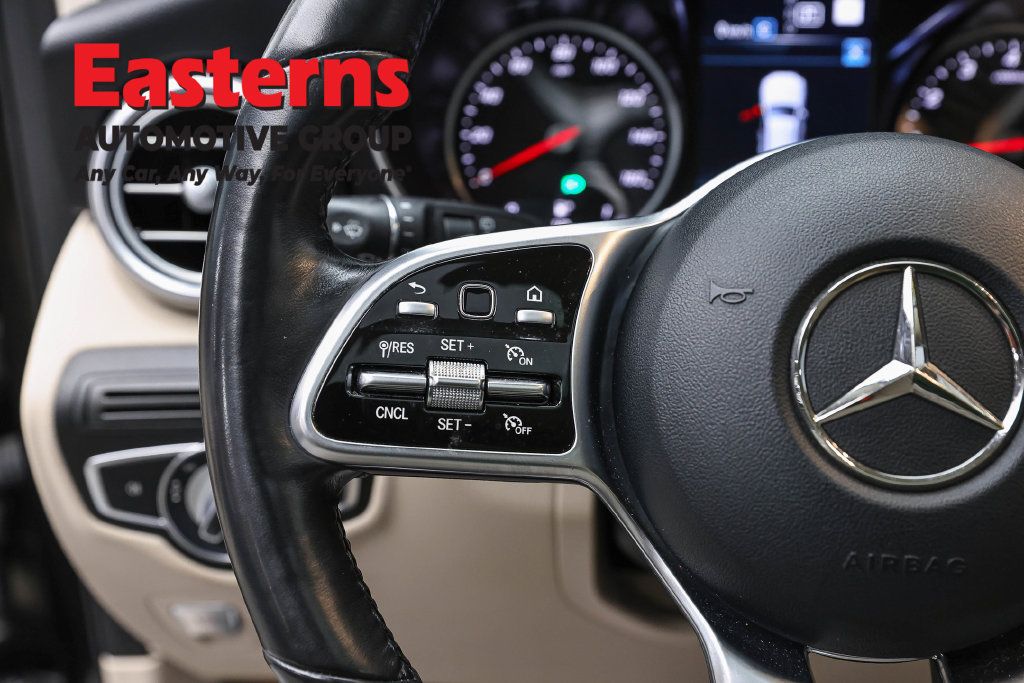 Used 2022 Mercedes-Benz GLC 300 4MATIC w/ Multimedia Package Lite image 17