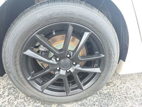 Used 2019 Ford Fusion SE image 28