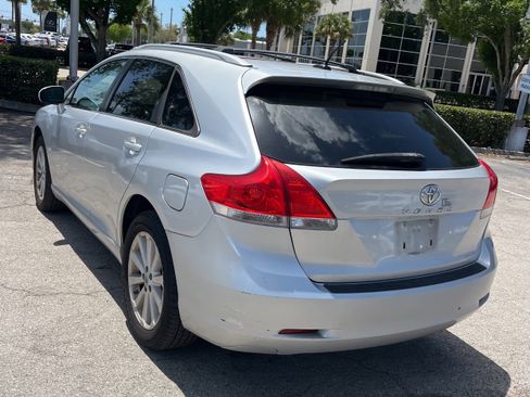 Used 2011 Toyota Venza FWD image 9
