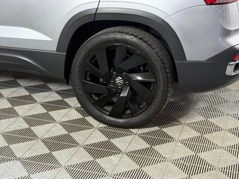 Used 2023 Volkswagen Taos SEL w/ Black Wheel Package image 13