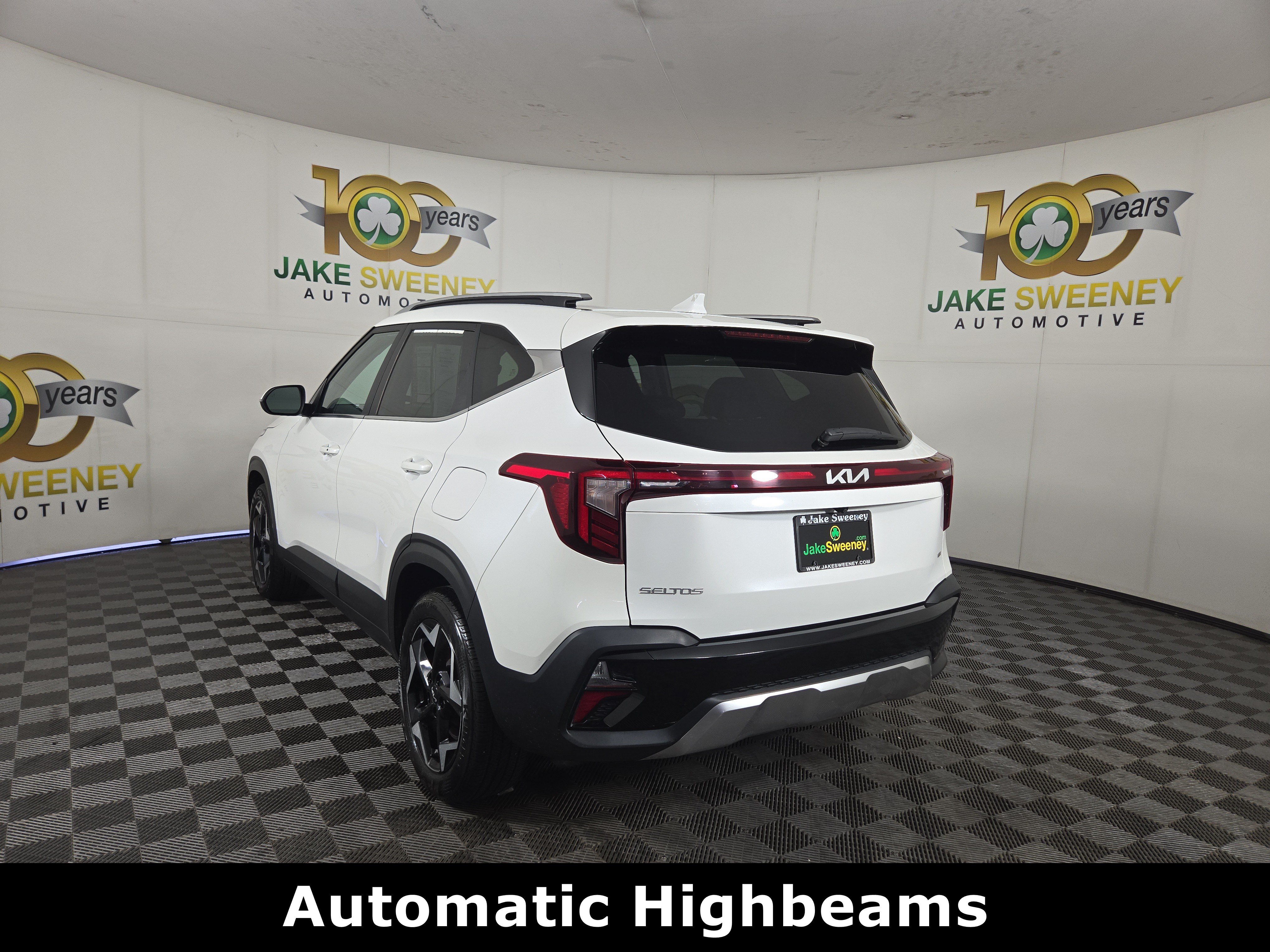 Used 2024 Kia Seltos EX AWD/4WD image 6