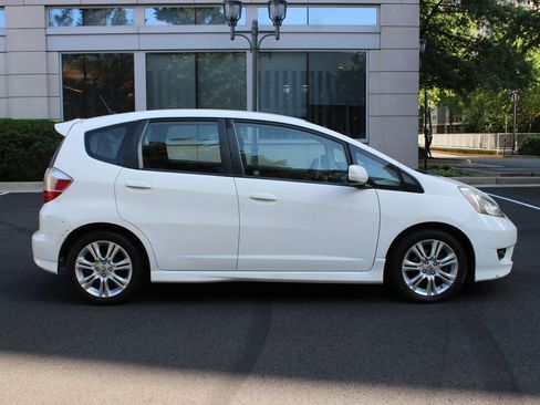 Used 2010 Honda Fit Sport image 6