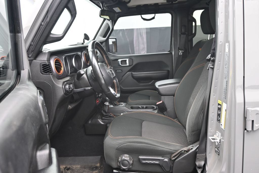 Used 2021 Jeep Gladiator Mojave w/ Cold Weather Group AWD/4WD image 15