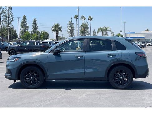 Used 2025 Honda HR-V Sport image 2
