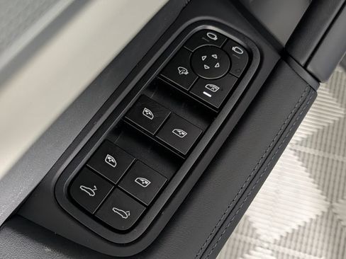 New 2026 Porsche Cayenne S AWD/4WD image 27