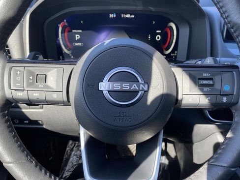 Used 2024 Nissan Rogue SL w/ SL Premium Package image 17