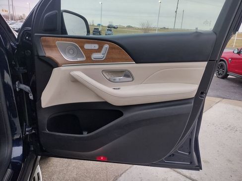 Used 2022 Mercedes-Benz GLE 350 4MATIC w/ Premium Package image 28