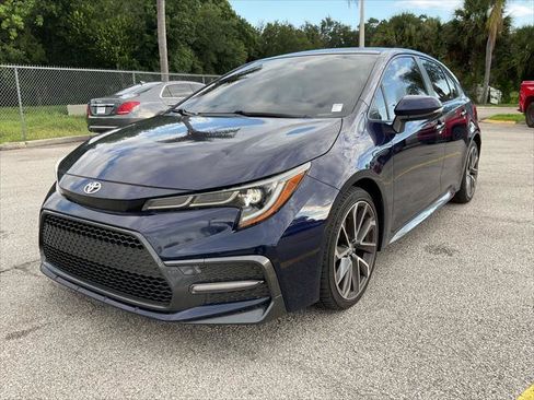 Used 2021 Toyota Corolla SE FWD image 2