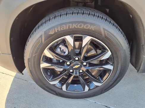 Used 2022 Chevrolet TrailBlazer LT FWD image 21