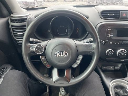 Used 2016 Kia Soul image 9