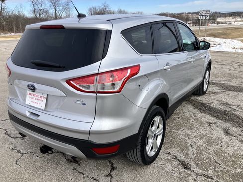 Used 2015 Ford Escape SE image 5