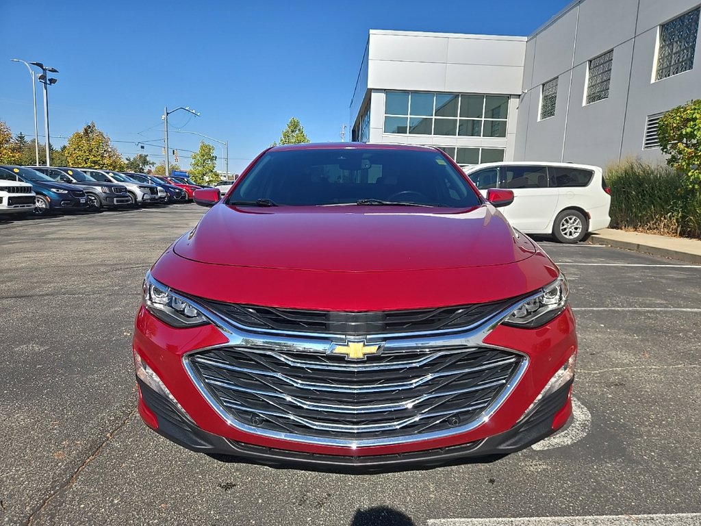 Used 2019 Chevrolet Malibu Premier w/ Sun and Wheel Package FWD image 3