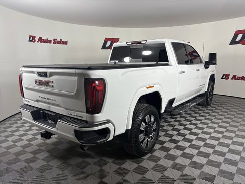 Used 2023 GMC Sierra 2500 Denali image 6
