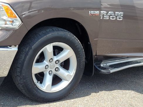 Used 2018 RAM 1500 Classic SLT AWD/4WD image 26