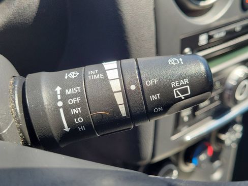 Used 2015 Nissan Rogue S FWD image 22