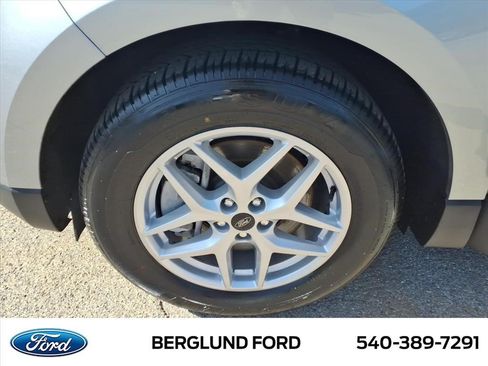 Used 2023 Ford Edge SEL AWD/4WD image 11