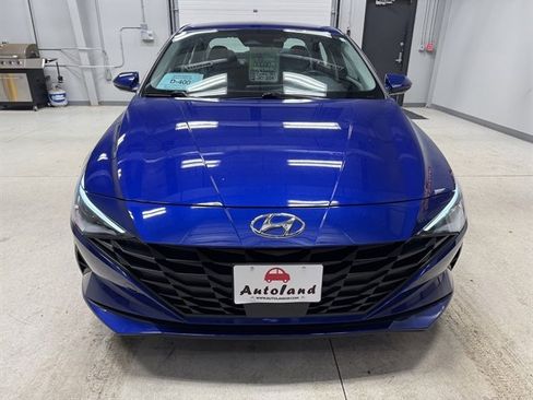 Used 2023 Hyundai Elantra SEL w/ Convenience Package image 2