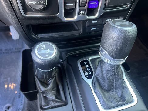 Used 2021 Jeep Wrangler Unlimited Sport image 19