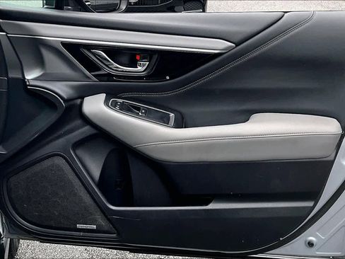 Used 2020 Subaru Outback Limited image 22