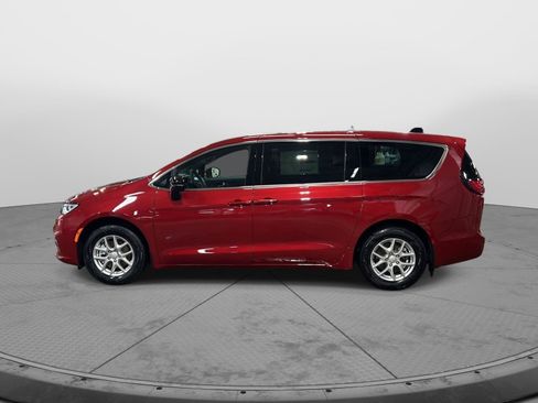 New 2026 Chrysler Pacifica Select FWD image 7